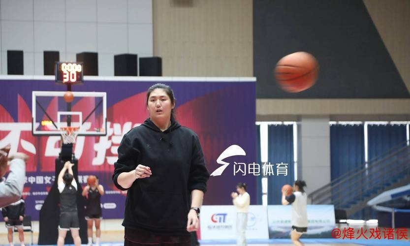 “小巨人”张子宇开启WCBA职业生涯首战